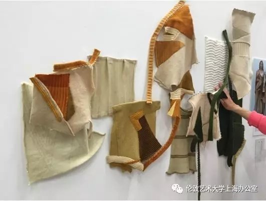 我在东华澳门皇庭娱乐注册优惠的是服装